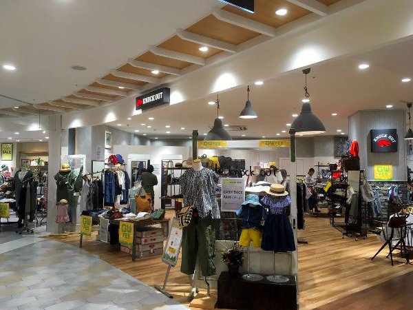 明石 KnockOut VIVRE AKASHI 什器製作